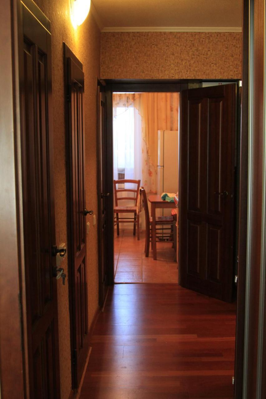 Apartment Near Metro Akademgorodok Kiev Exterior photo