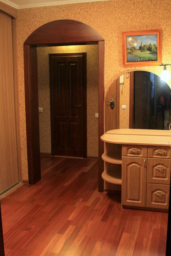 Apartment Near Metro Akademgorodok Kiev Exterior photo
