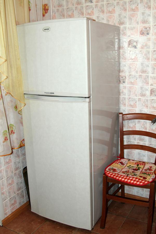 Apartment Near Metro Akademgorodok Kiev Exterior photo